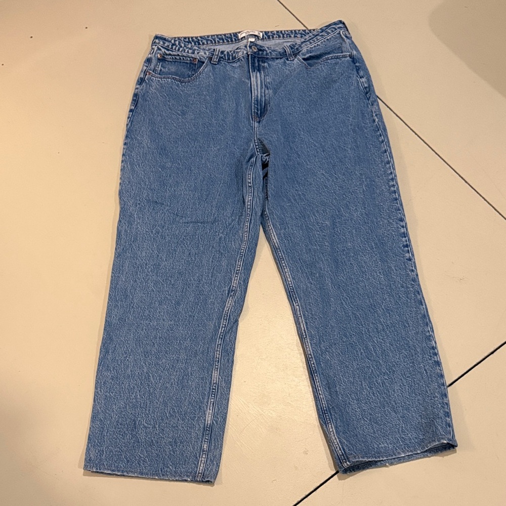 Abercrombie & Fitch Women's Relaxed Blue Jeans